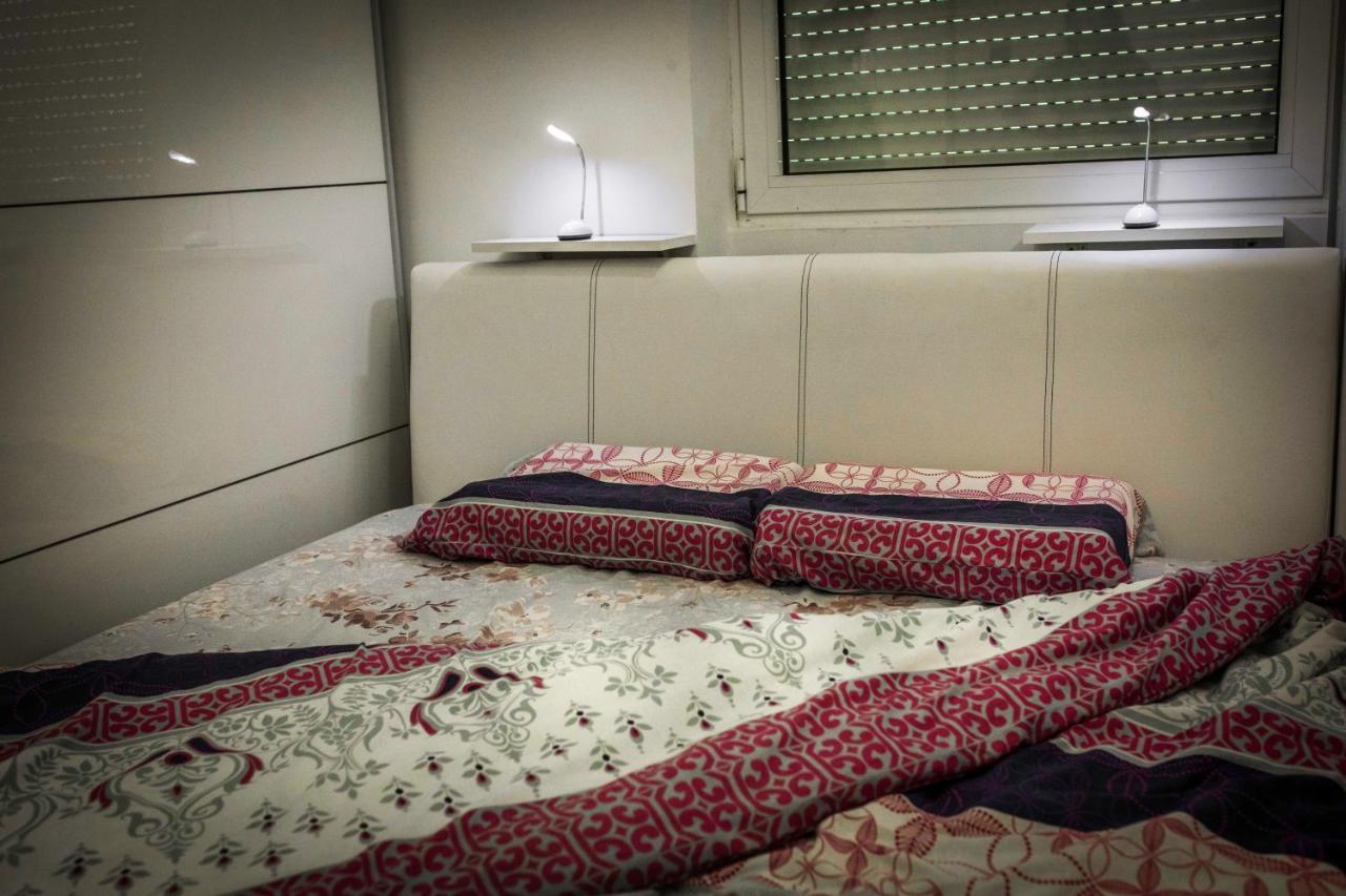 Apartman Simic - Stan Na Dan Bogatic Bagian luar foto