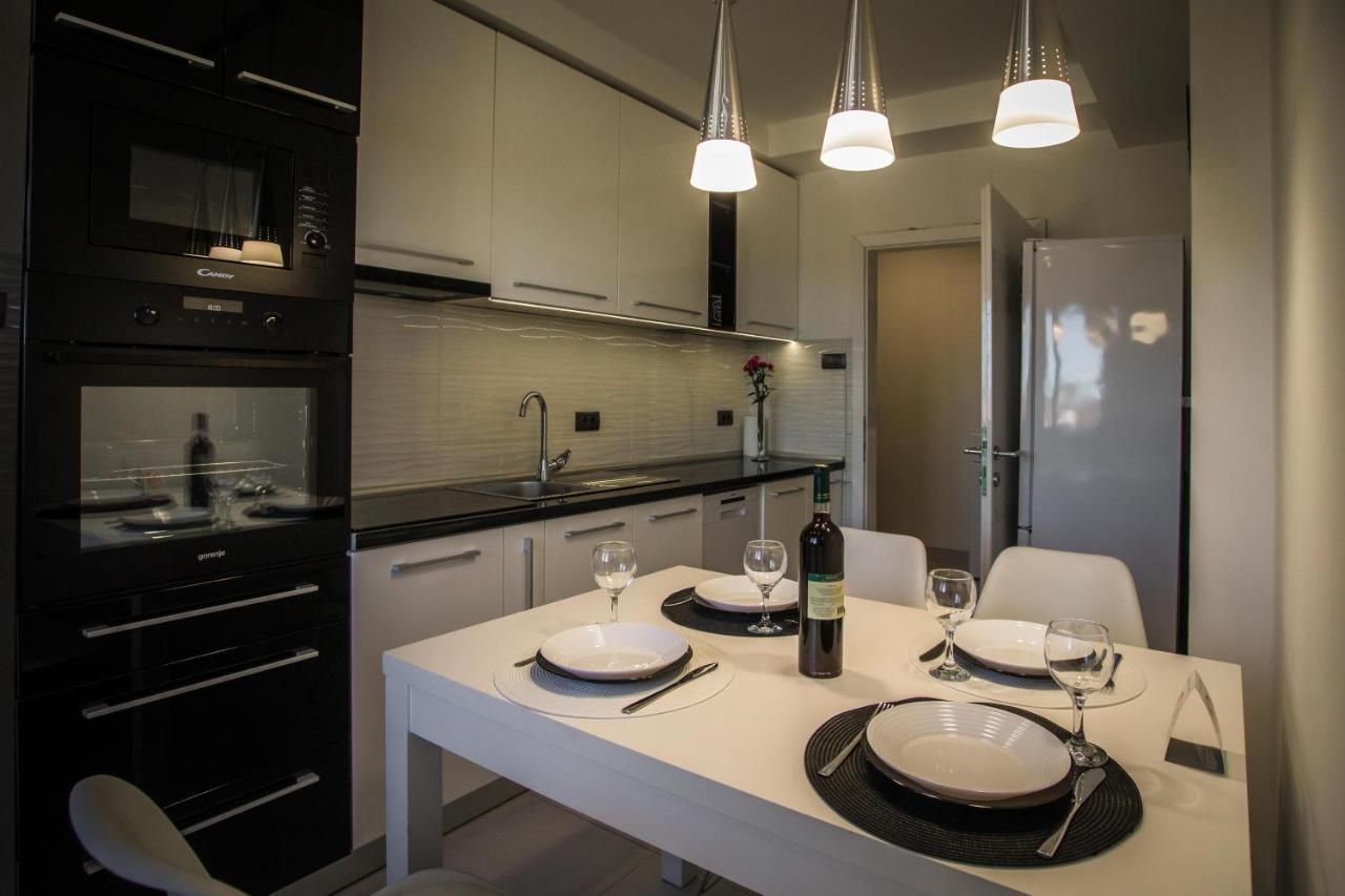 Apartman Simic - Stan Na Dan Bogatic Bagian luar foto