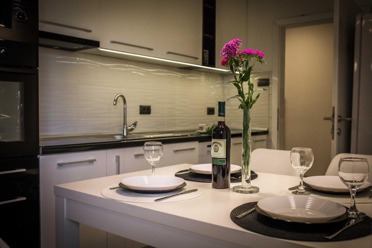 Apartman Simic - Stan Na Dan Bogatic Bagian luar foto